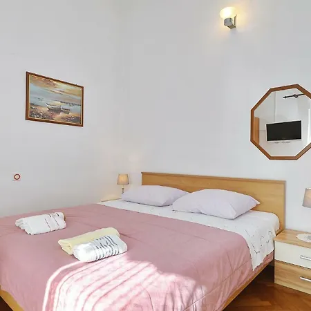 Vedrana Apartament *