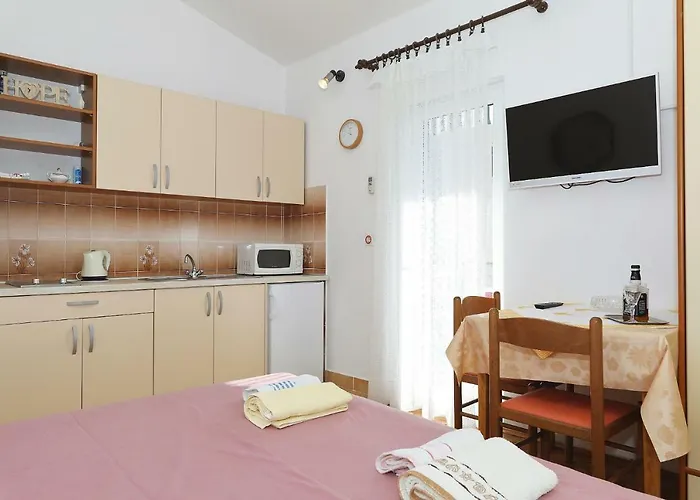 Vedrana Apartment *