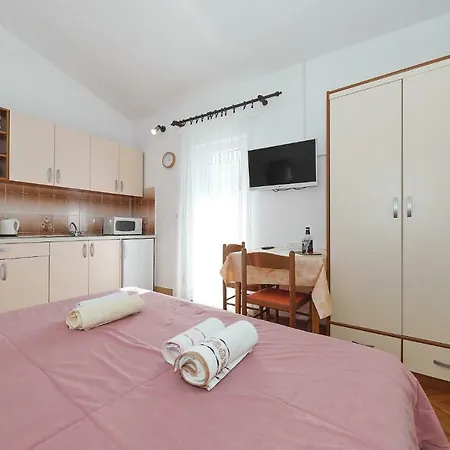 Vedrana Апартаменты