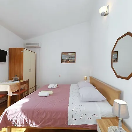 Апартаменты Vedrana *