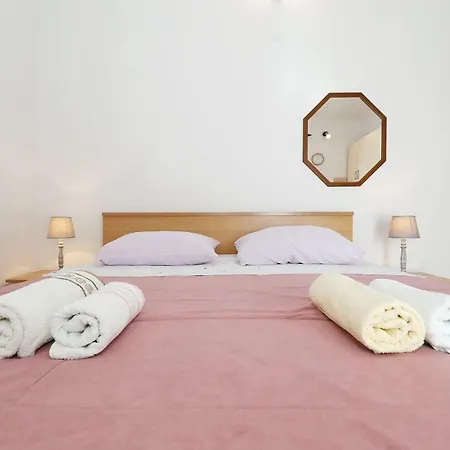Apartman Vedrana Biograd Na Moru