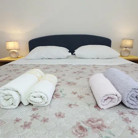 Vedrana ביוגראד נה מורו