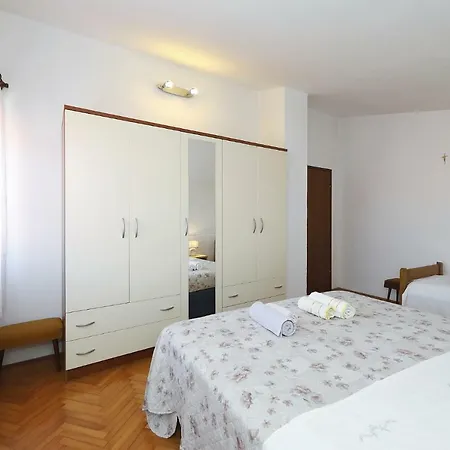 Vedrana Apartman *